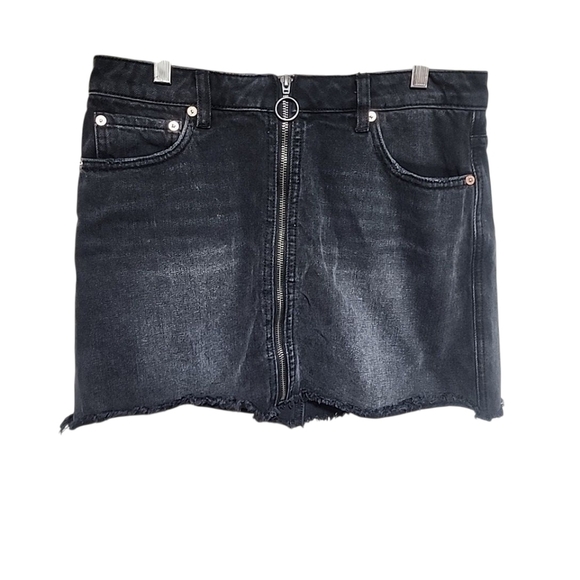 We The Free Denim Mini Skirt. Size 29 - Picture 2 of 5